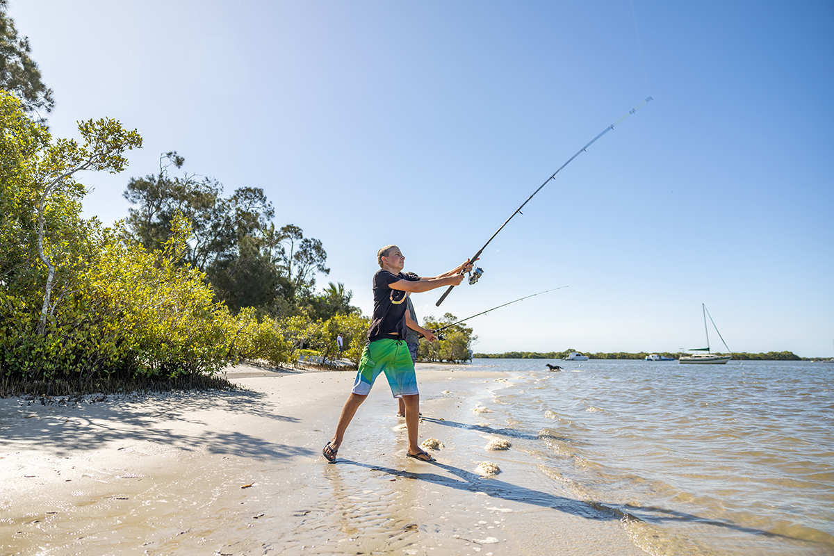 Fishing (image supplied by Destination Gold Coast)