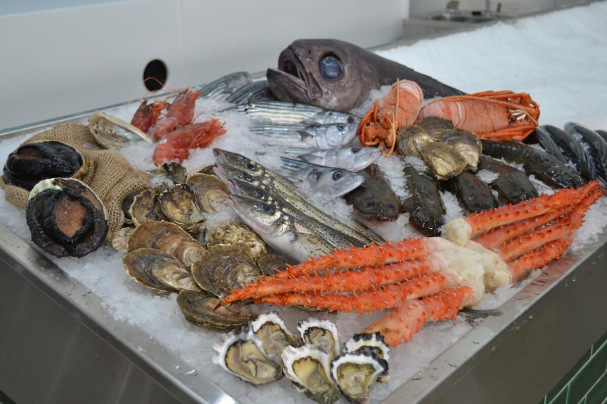An array of fresh seafood available from Miami Fish Market (Image: © 2021 Inside Gold Coast)