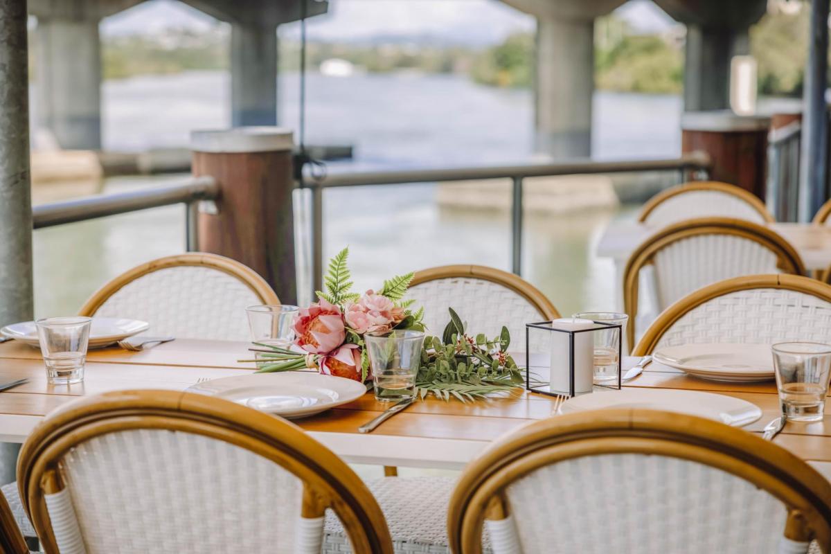 Outdoor dining, Ivory Waterside (image supplied)