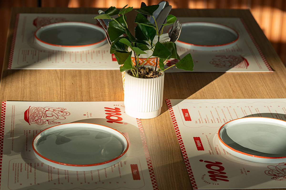 Table setting, Mad Over Italian (image by Here Digital)