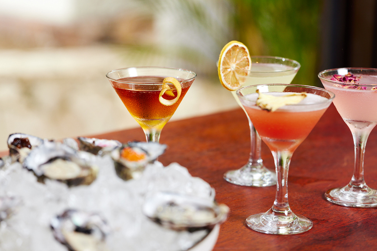 Oysters and Martinis at Citrique (images by Markus Ravik)