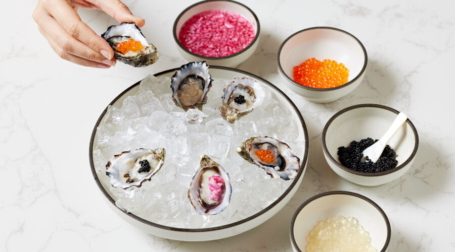 Bottomless Oysters at Citrique (images by Markus Ravik)