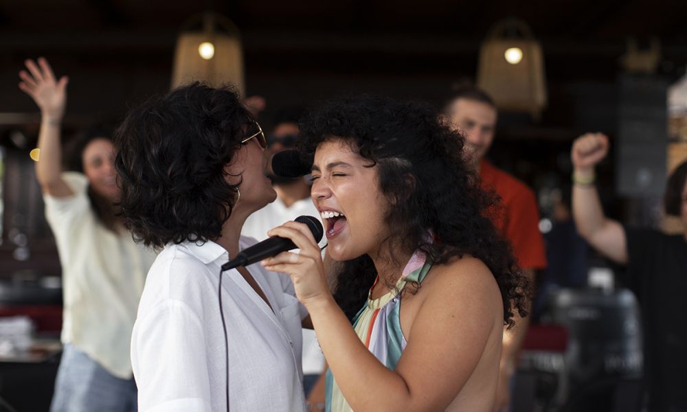 Karaoke (image from unsplash)