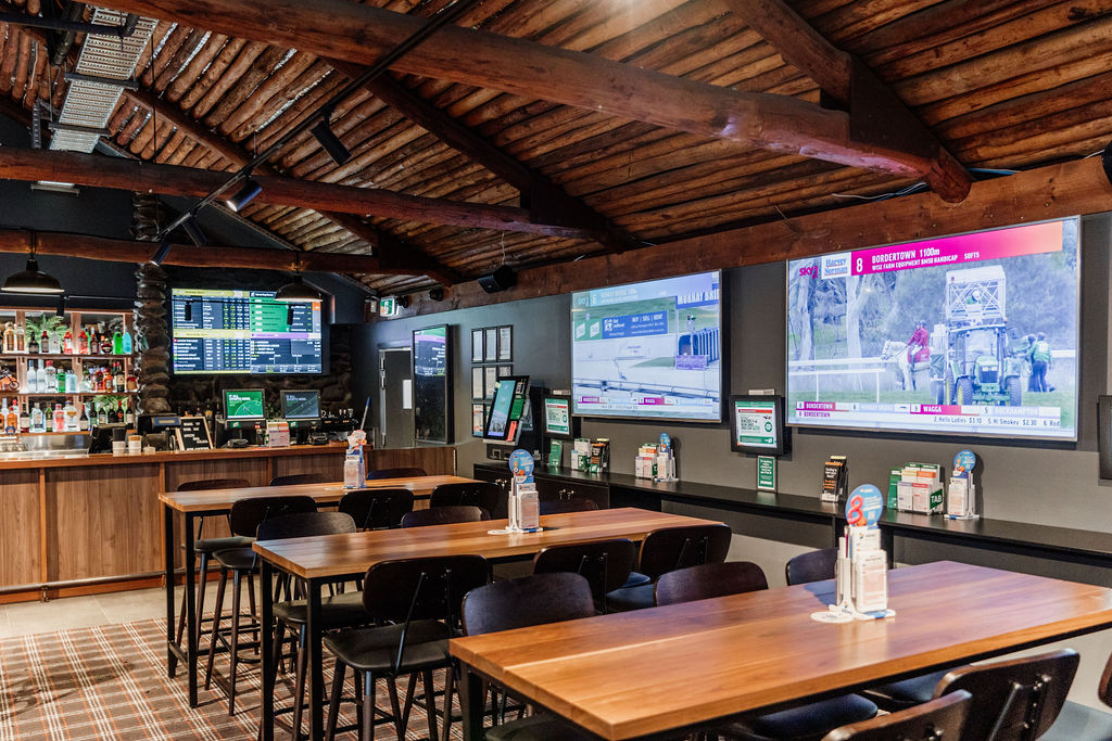 Coomera Lodge Hotel, Sports bar (image supplied)