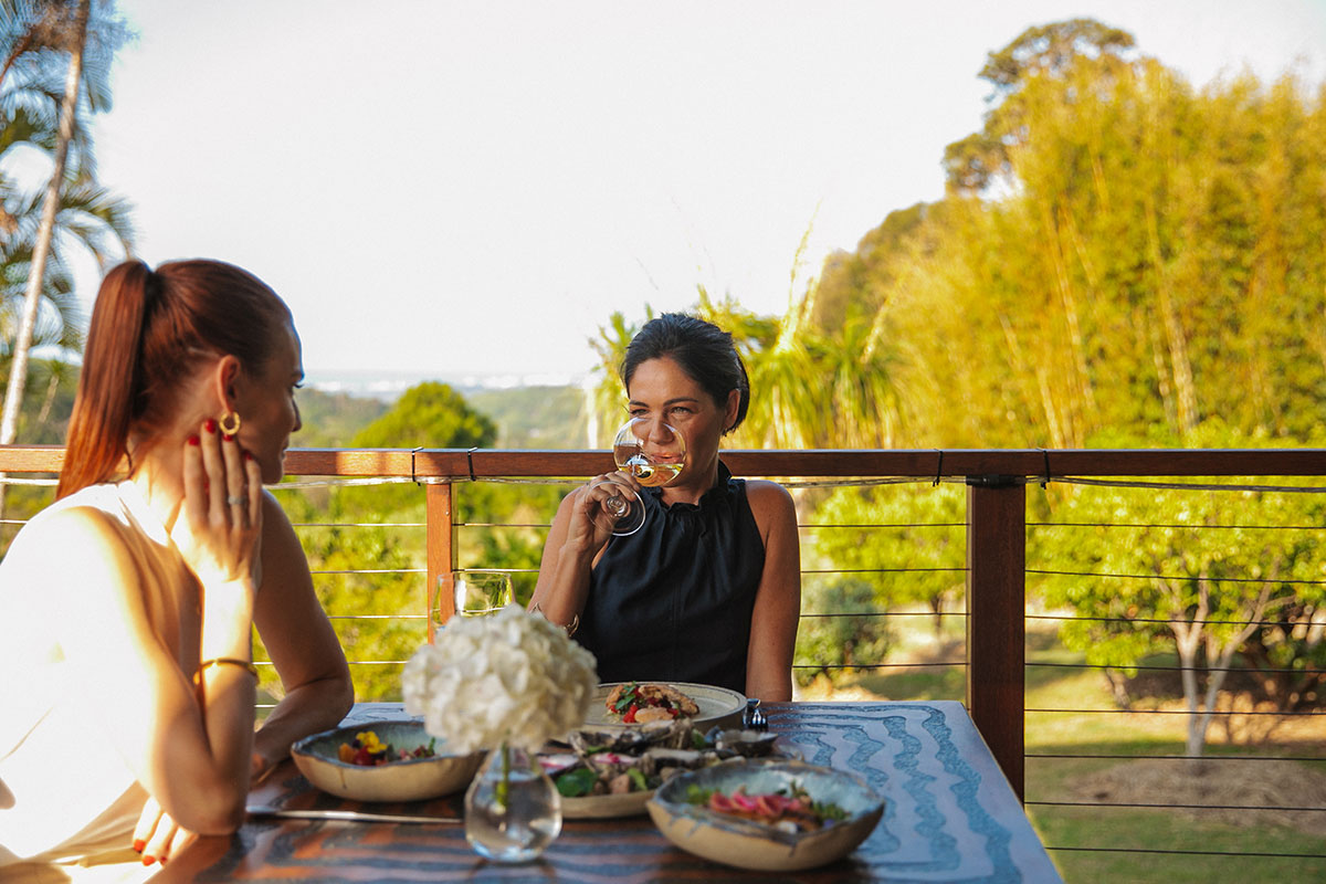 Couple having lunch at Potager, Carool (image supplied by Tweed Tourism)