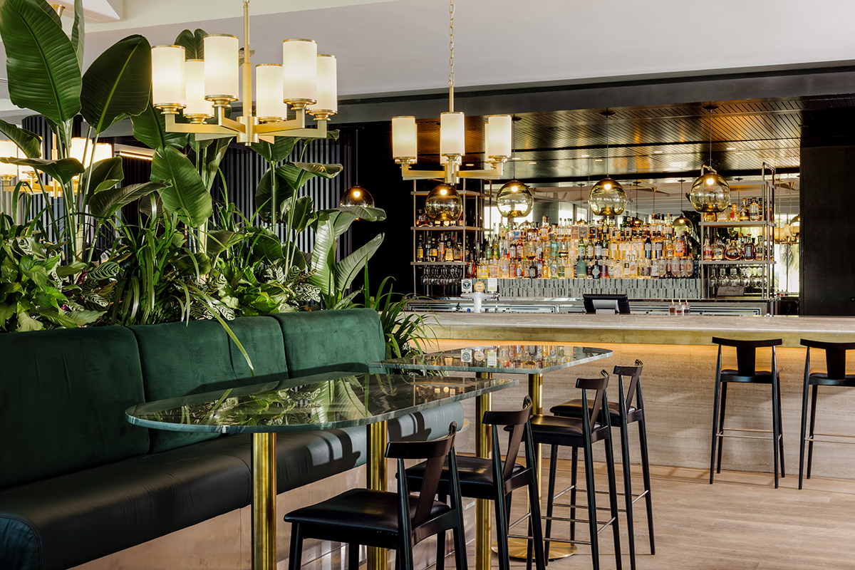 Pearls Bar, Sheraton Grand Mirage Resort, Main Beach (image supplied)