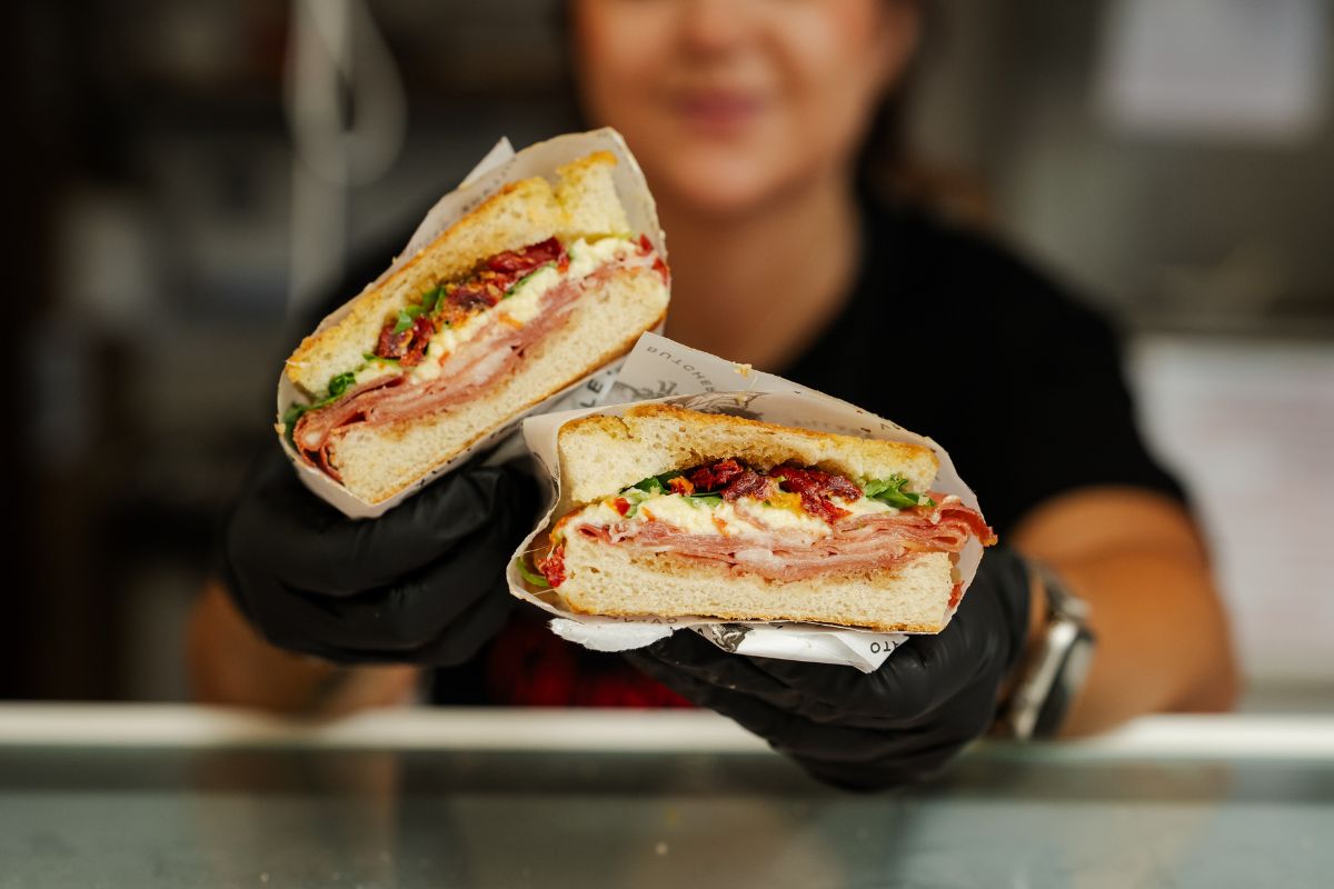 Giuseppe's Deli, The Oxley, Nobby Beach (Image: © 2026 Inside Gold Coast)